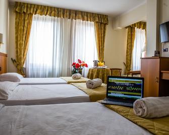 Hotel Galant - Venaria Reale - Спальня