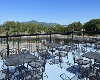 Auberge Du Grand Lac - Magog - Balkon