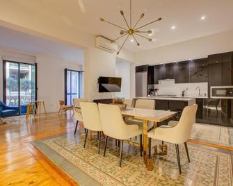 Luxury Flats Madrid Center - Madrid - Dining room