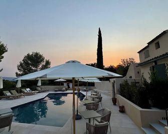 La Clé des Champs - Roussillon - Piscine