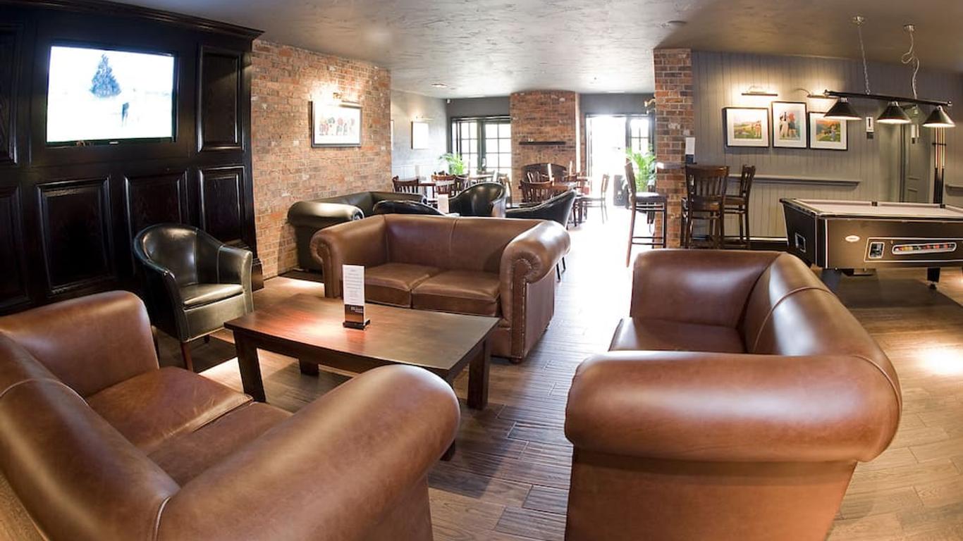 برين ميدووز جولف، هوتل آند سبا