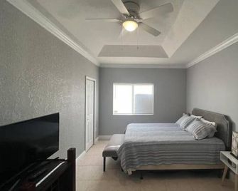 Homestead Green retreat - Homestead - Bedroom