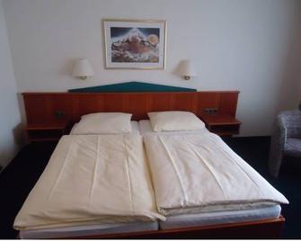 Centralhotel Ratingen - Ratingen - Sypialnia