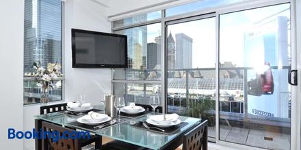 Image of hotel: Yonge Suites Furnished Apartments