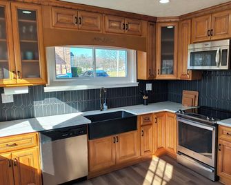 Fantastic cottage located within walking distance from charming old town Clinton - Clinton - Cocina