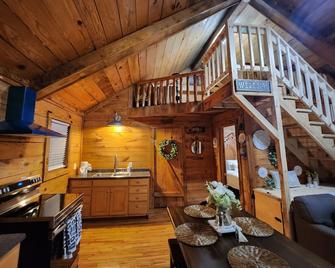 10. swan creek cabin - Guntersville - Kitchen