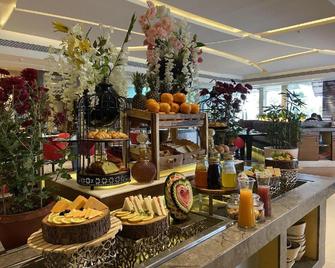 The Landmark Towers - Kanpur - Buffet