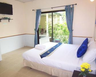 Phuket Airport Overnight Hotel - Mai Khao - Bedroom