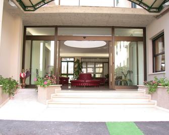 Hotel Del Buono Wellness & Medical Spa - Chianciano Terme - Building