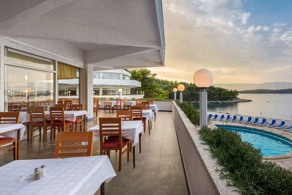 Fontana Resort - Jelsa