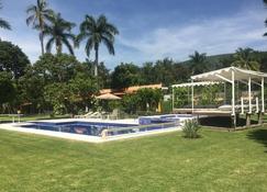 Description vacation house sainz - Ticumán - Pool