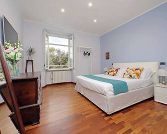 YCH-Luminoso appartamento nel cuore di Testaccio - Rome - Bedroom