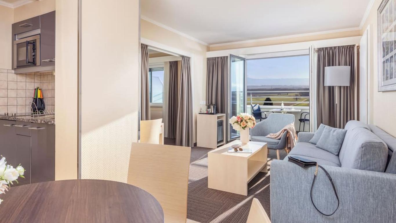 إيفرنيس هوتل آند ريزورت