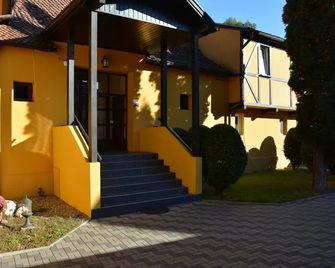 Cristian Inn - Cristian