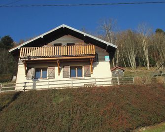 well-located chalet with mountain views - Le Ménil - Bâtiment