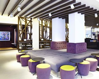 Novotel London Brentford - Brentford - Salon