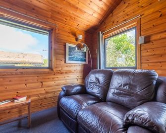 Chalet Lodge 3 Hot Tub by Interhome - Launceston - Salon