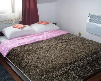 Hostel Gonzo - Sarajevo - Bedroom