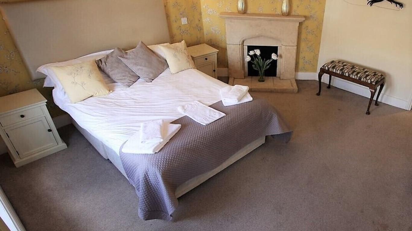 The Saracens Head Hotel