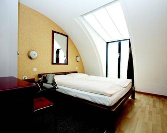 Hotel Falken - Luzern - Slaapkamer