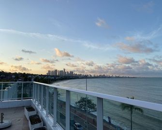 Blue Sunset Suites - João Pessoa - Balcone