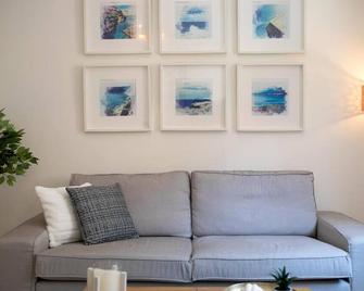 Cozy 3 Bedrooms - Near Sliema Seafront - Sliema - Wohnzimmer
