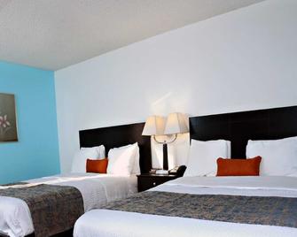 Coratel Inn & Suites By Jasper Newton - Comfort 2 Queen Bed Ns - Newton - Bedroom