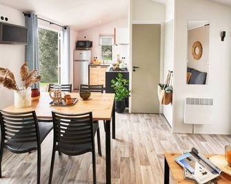 Camping Rives du Lac de Sainte Croix - Bauduen - Comedor