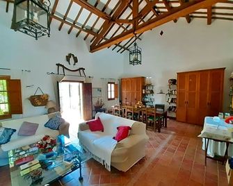 Escuela La Crujía - Caleta de Velez - Sala de estar