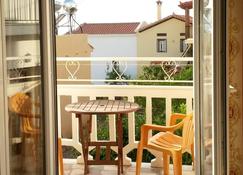 Green Hill Studios & Apartments - Samos - Balcony