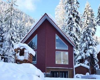 Mountain Escape Lodge with Sauna - Hope - Building