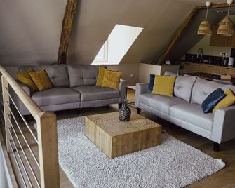 Les Appartements Du Domaine Gueguen - Chablis - Wohnzimmer
