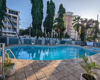 Gallivanters Hostel - Dar Es Salaam - Pool