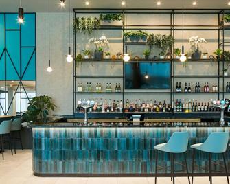 كورتيارد باي ماريوت لندن جاتويك إيربورت - Gatwick - بار