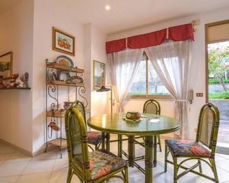 2 bedroom accommodation in Altavilla Milicia - Altavilla Milicia - Sala pranzo