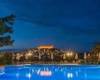 Delfinia Hotel & Bungalows - Míthymna - Uima-allas