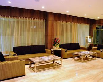 Hotel Prince Gardens - Coimbatore - Oleskelutila