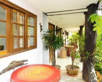 Ruan Mai San Ngam Resort - Sha Plus - Sakhu - Patio
