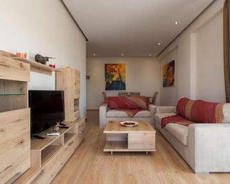 Modern apt in Glyfada a Breath Away from the Sea - The View - Glyfada - Obývací pokoj