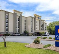 Comfort Inn & Suites Airport