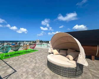yomitan salon - Yomitan - Balcony