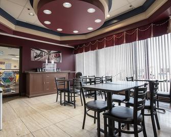 Argyll Plaza Hotel - Edmonton - Restaurant