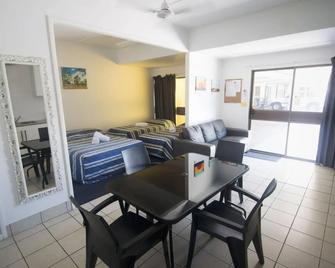 Cool Palms Motel - Mackay - Matsal