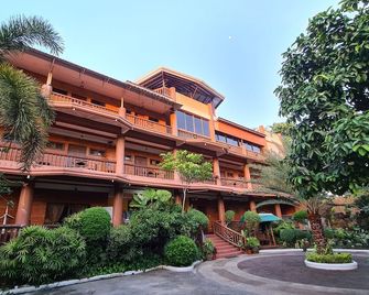 Zemkamps Chalet - Jordan - Building