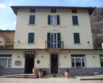 Hotel Il Nibbio - Civenna - Gebäude