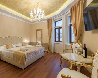 Central Square Heritage Hotel - Split