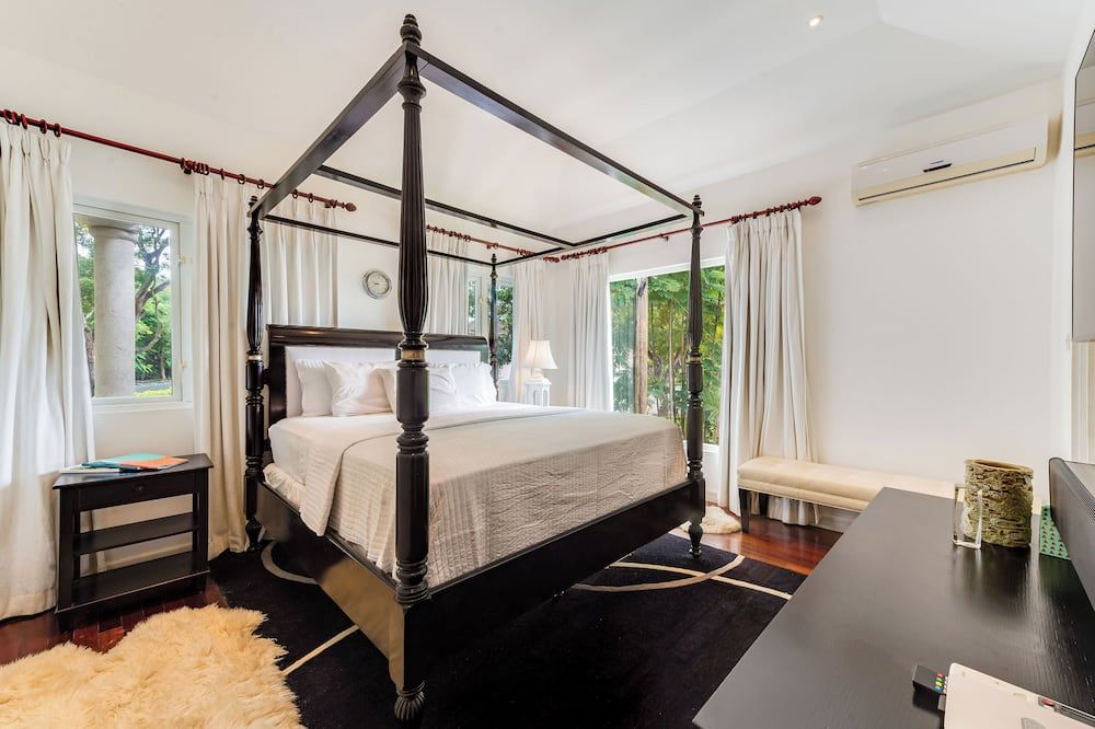 The Palms Resort - Saint James - Bedroom