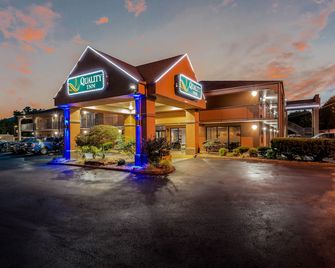 Quality Inn Johnson City near Downtown - Johnson City - Rakennus