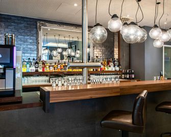 Premier Inn Frankfurt City Centre - Frankfurt am Main - Bar