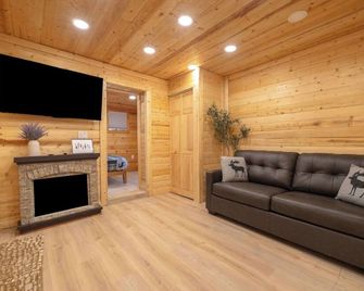 Tiny Elk Retreat • Rustic Cabin Kissed by Nature - Williams - Living room